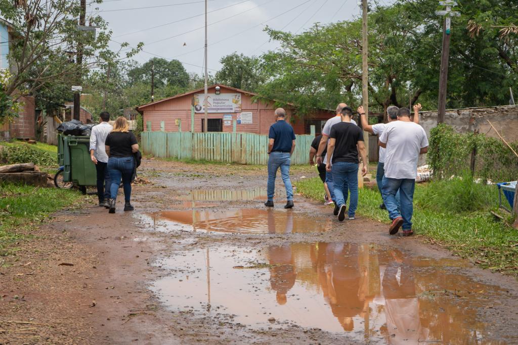 Desarrollo Social asiste a familias afectadas por el temporal