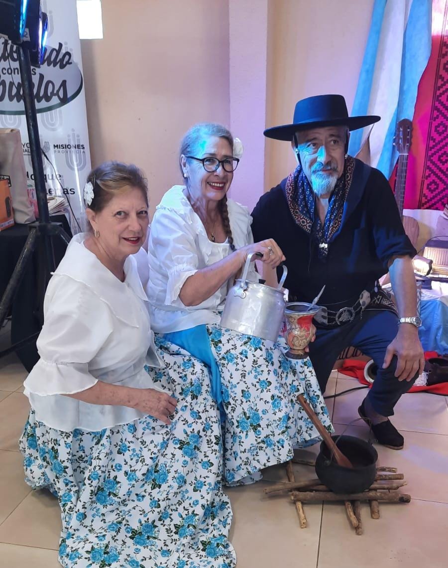 Los adultos mayores celebraron la vida y la tradición en Posadas