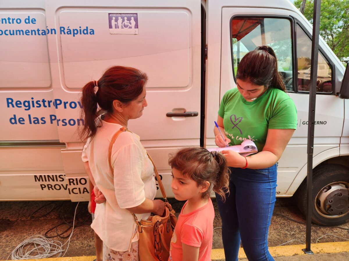El operativo “Estamos con vos” llevó servicios integrales al barrio Itaembé Miní