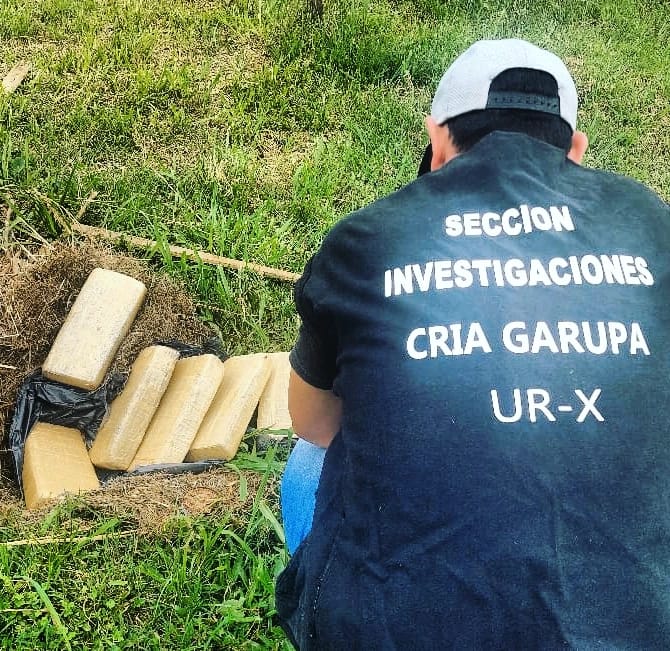 Policias antinarcoticos incautaron marihuana oculta preparada para ser trasladada en Garupa 2 - 3