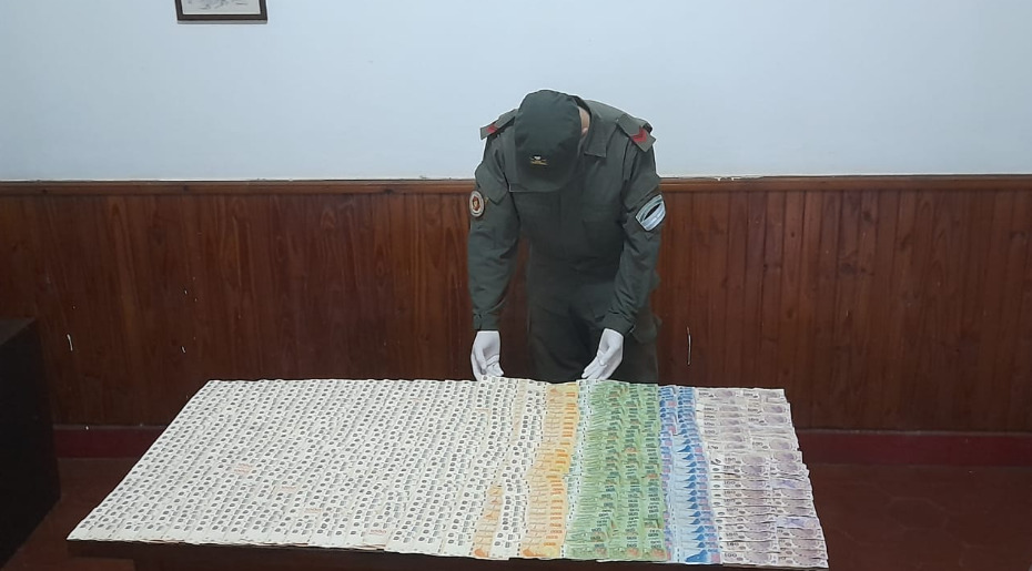 Secuestran 18 kilos de marihuana y más de un millón y medio de pesos en Eldorado