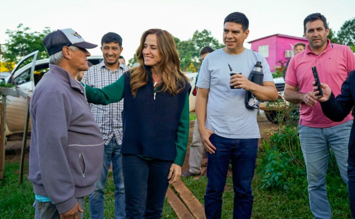 Fernando Meza y Tolosa Paz recorrieron barrios afectados por los temporales en Misiones