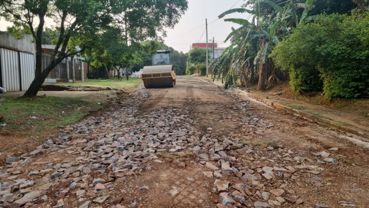 Posadas: avanzan las mejoras de calles terradas en Miguel Lanús