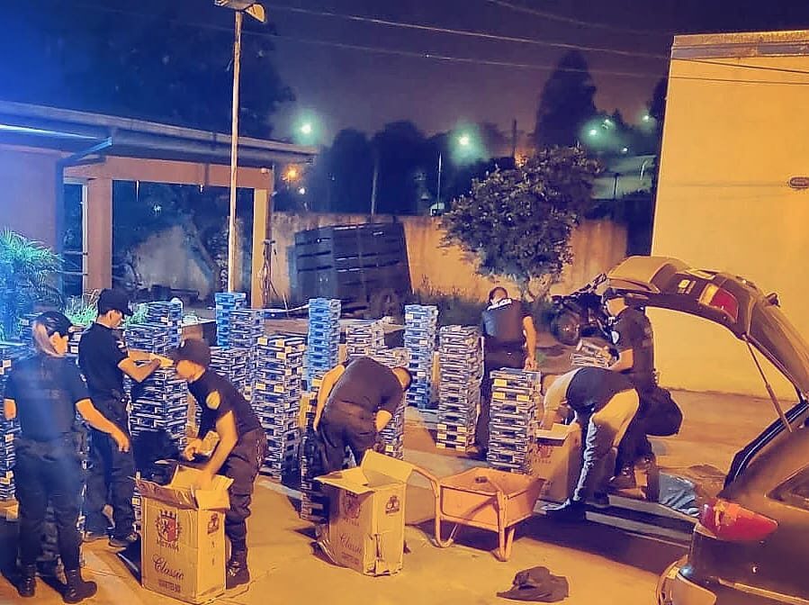 Secuestraron en San Pedro 12.500 atados de cigarrillos ilegales transportados en un auto robado