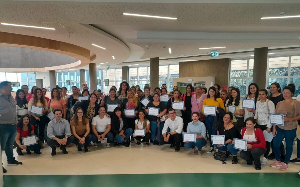 Capacitaron en Posadas a emprendedores de Manos Productivas sobre herramientas digitales