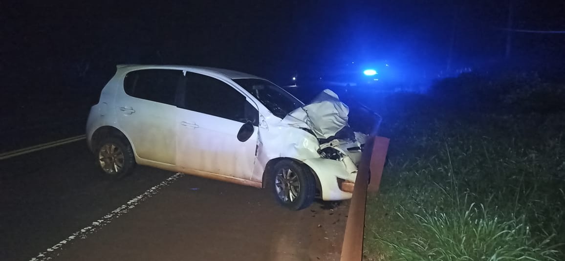 Dos personas terminaron lesionadas tras atropellar a una vaca en Montecarlo