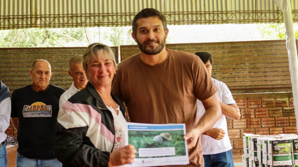 El Gobierno provincial asiste con subsidios a productores tabacaleros de El Soberbio