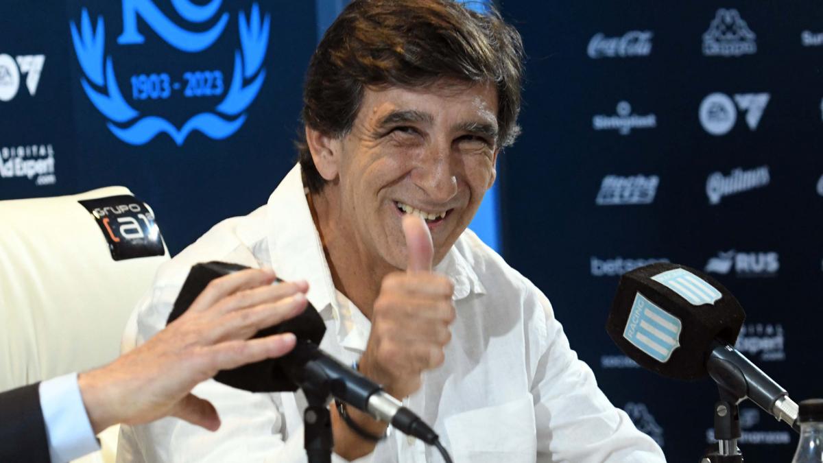 Gustavo Costas: "Vengo para llevar a Racing a lo más alto"