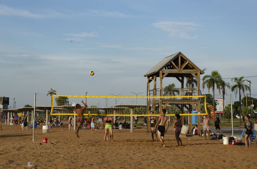 Comenzaron las escuelas deportivas municipales de verano en Posadas