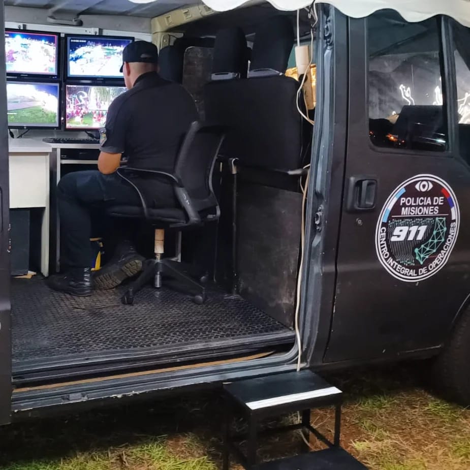 Operadores del 911 ayudaron a una madre a reencontrarse con sus tres hijos que se habían perdido en Posadas