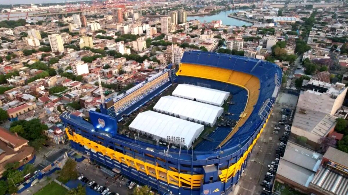 Boca celebra sus elecciones en La Bombonera con demoras por el Temporal: Milei se acercó a votar