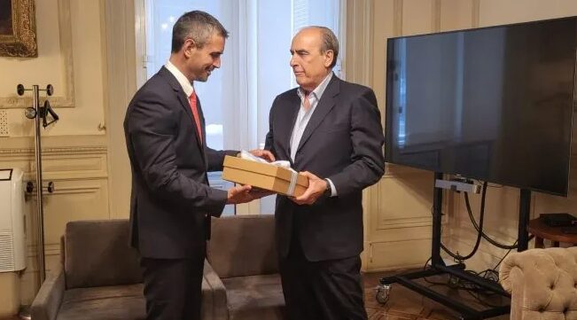 Francos y Menem se reúnen para pulir el proyecto final de la ley ómnibus