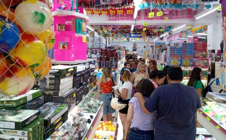 Las ventas minoristas por Reyes Magos cayeron 13,6% anual