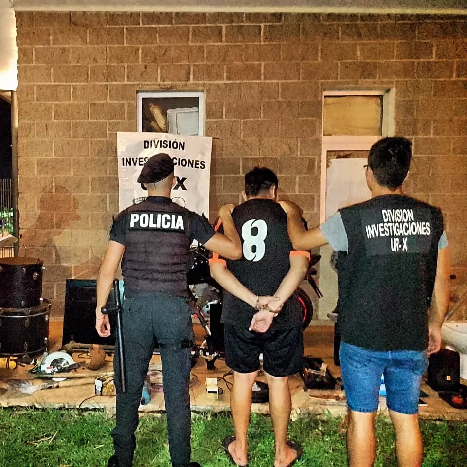 Mediante investigaciones desarticularon un bunker de objetos robados en Garupa y detuvieron a un implicado 4 - 5