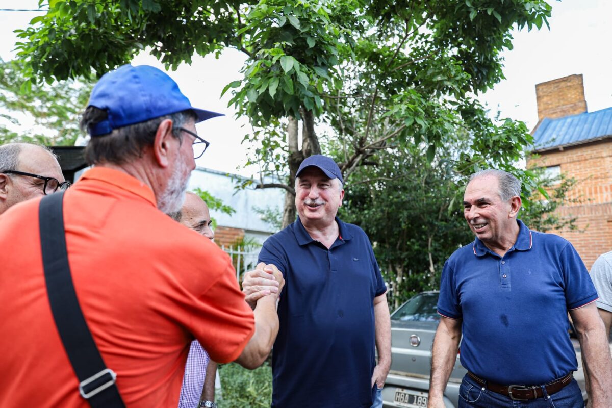 Passalacqua encabezo operativos contra el dengue junto a vecinos y agentes sanitarios en Posadas 2 - 3