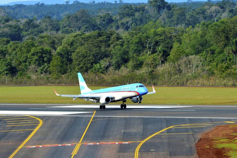 Passalacqua destacó la nueva conexión aérea entre Iguazú y Resistencia: "Seguimos creciendo como destino"