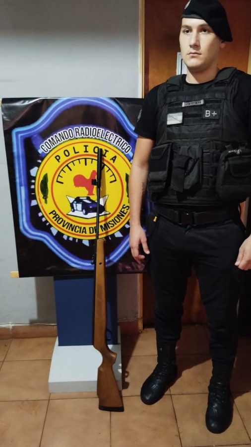 Detuvieron a dos hermanos por el robo de materiales de construcción valuados en más de $3 millones en Apóstoles 2 4 - hermanos detenidos 1 - 3