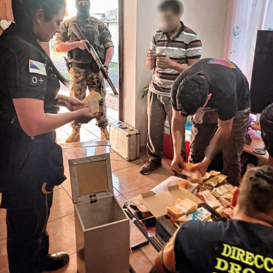 Tres detenidos en un mega operativo en Posadas: incautaron más de $6 millones, droga y elementos robados 6 12 - operativo 6 - 11