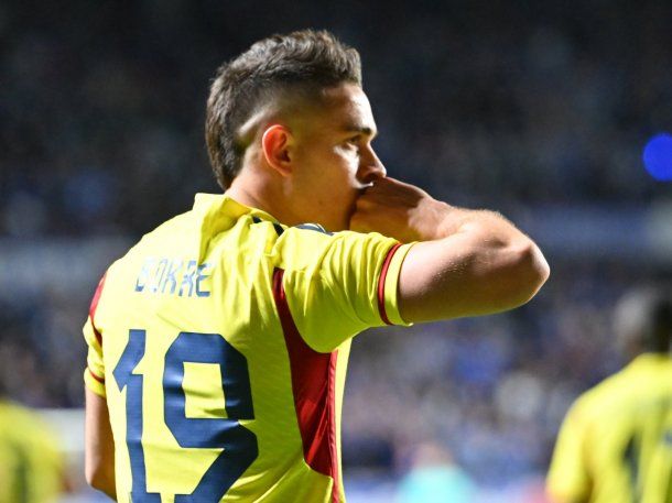 Santos Borré aceptó la propuesta de Inter de Brasil y no jugará en River