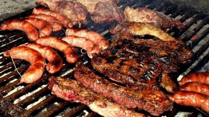 Hombre denunció en Chubut a sus vecinos por hacer asado en Semana Santa