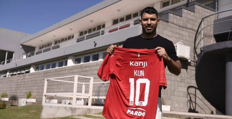 El Kun Agüero desmintió los rumores de que entrenaría en Independiente