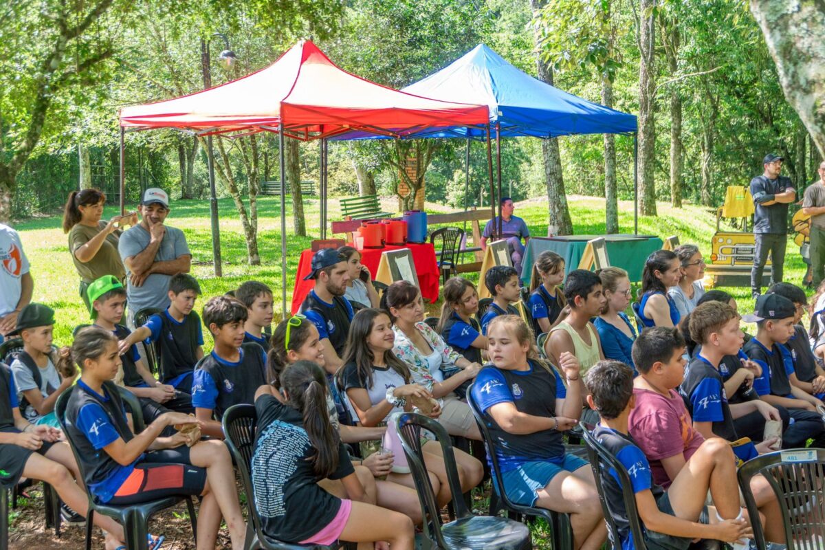 Este fin de semana regresa la obra de titeres Kossa Llama a cuidar el monte en Iguazu y Wanda 3 - 1
