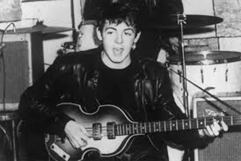 Encontraron el icónico bajo que le robaron a Paul McCartney hace 51 años