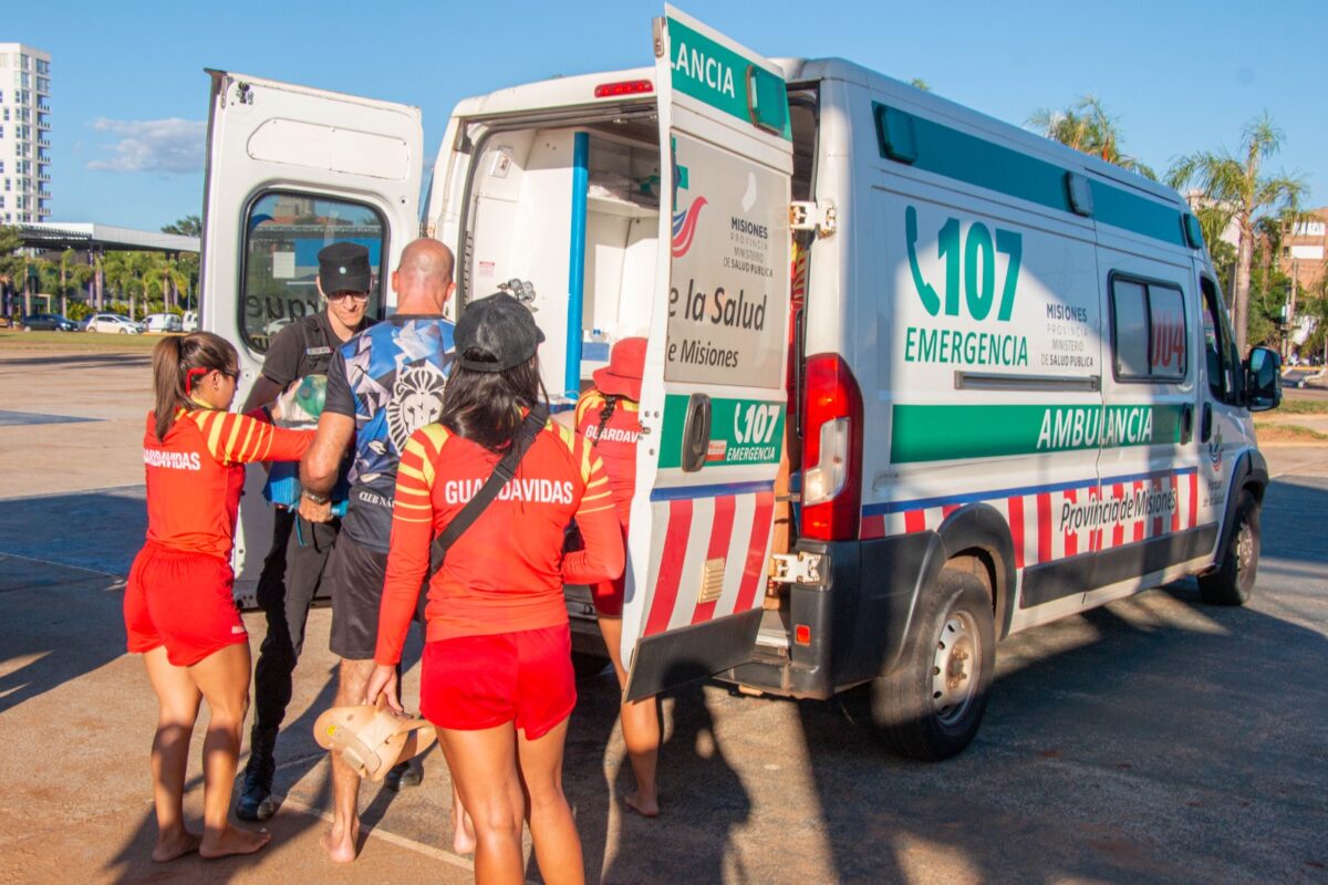 Por la semana del guardavidas hicieron pruebas de servicio de socorrismo y salvamiento en Posadas 1 - 1