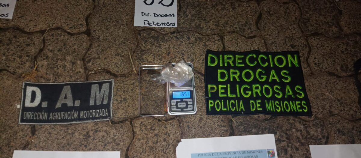 Un dealer detenido en Posadas y droga incautada mediante operativos policiales nocturnos 2 - 1