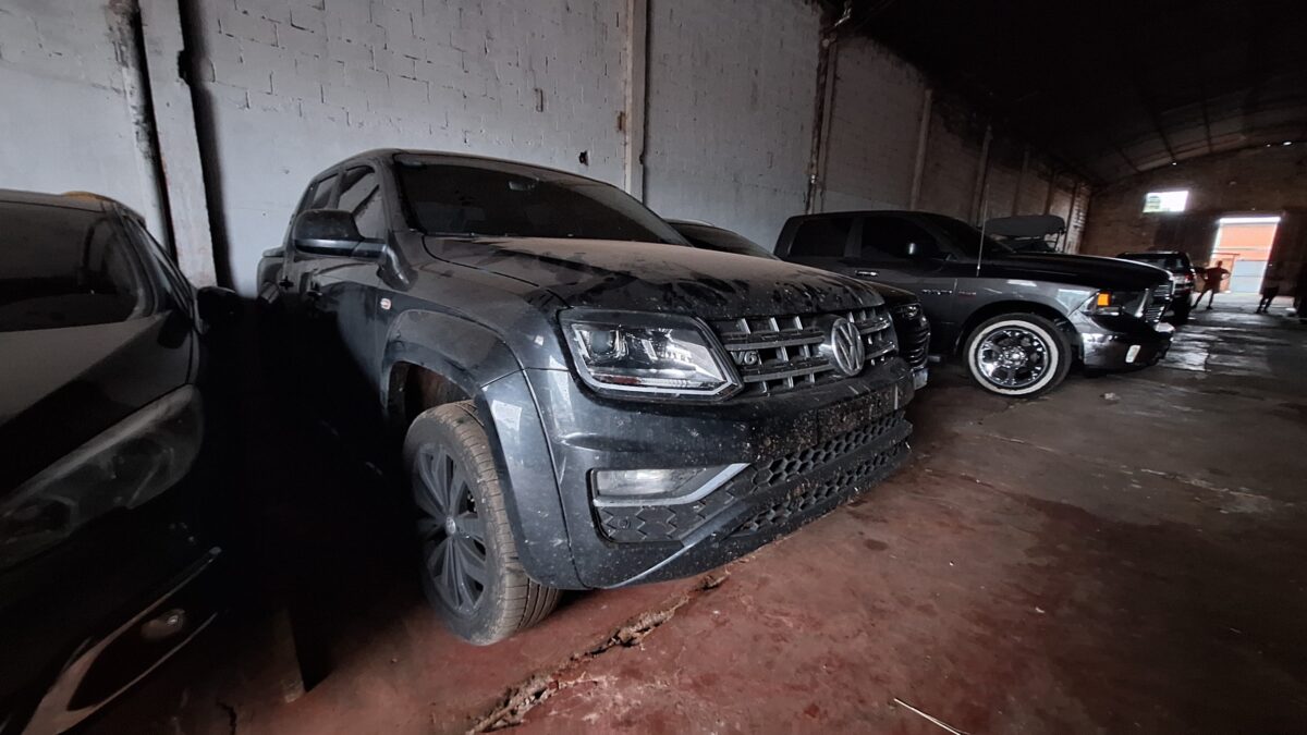 Garupá: allanaron un galpón con vehículos de alta gama de dudosa procedencia