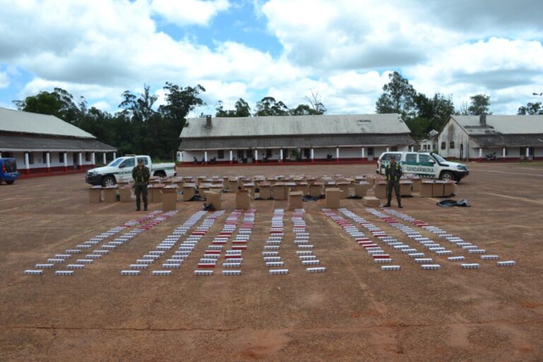 Secuestraron 40 mil paquetes de cigarrillos ilegales que eran transportados a Iguazú