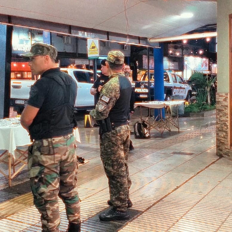 Policías intensifican las recorridas barriales con un amplio despliegue de patrullas en Iguazú