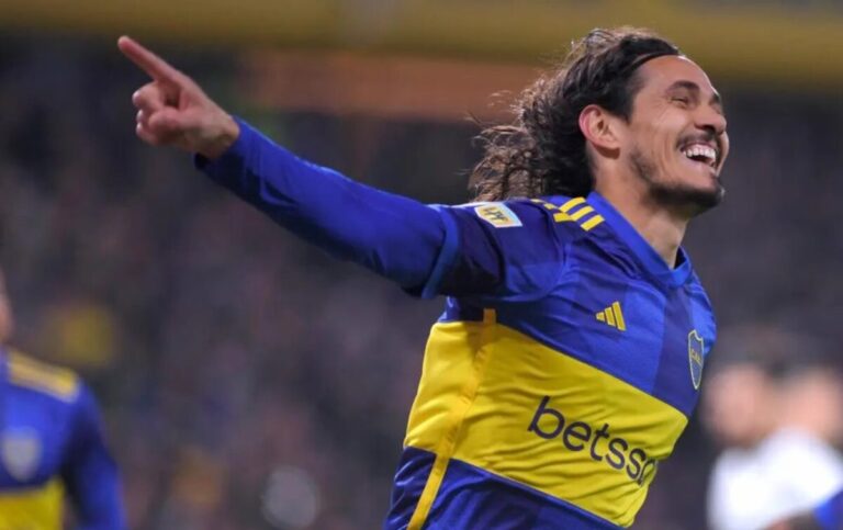 Cavani se destapó, metió tres goles y le dio la victoria a Boca ante Belgrano