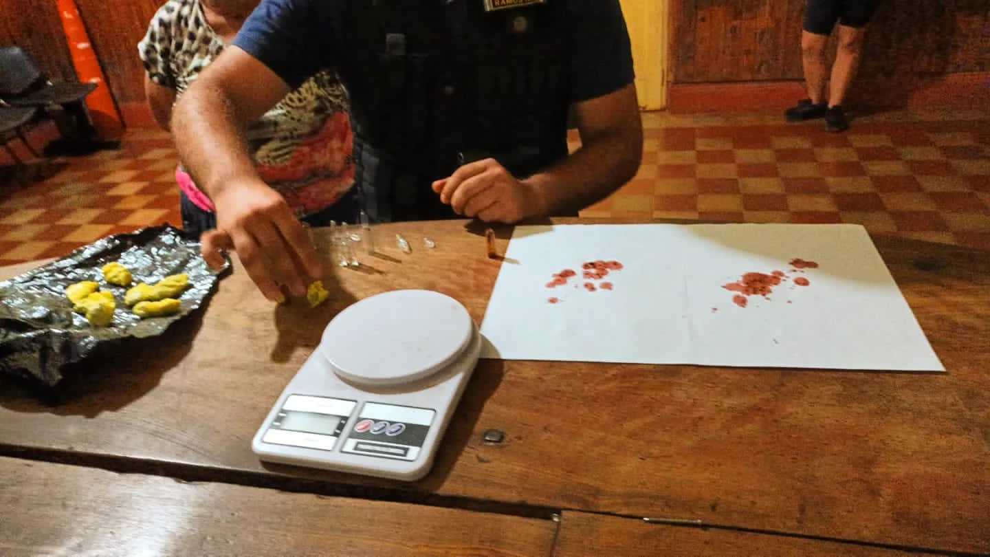 Detuvieron a una presunta dealer y le incautaron marihuana fraccionada en Concepción de Sierra