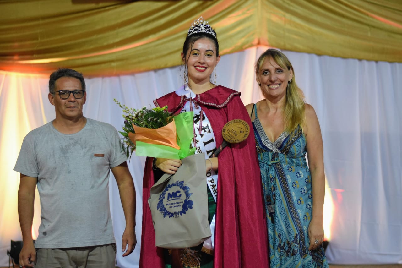 La 25o edicion de la Fiesta Provincial del Ternero en Montecarlo corono a sus reinas 3 - 5