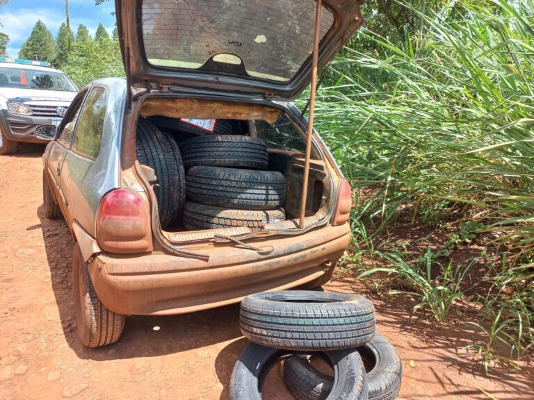 Secuestraron 20  neumáticos de contrabando en un operativo conjunto entre la Policía y la Prefectura en Eldorado