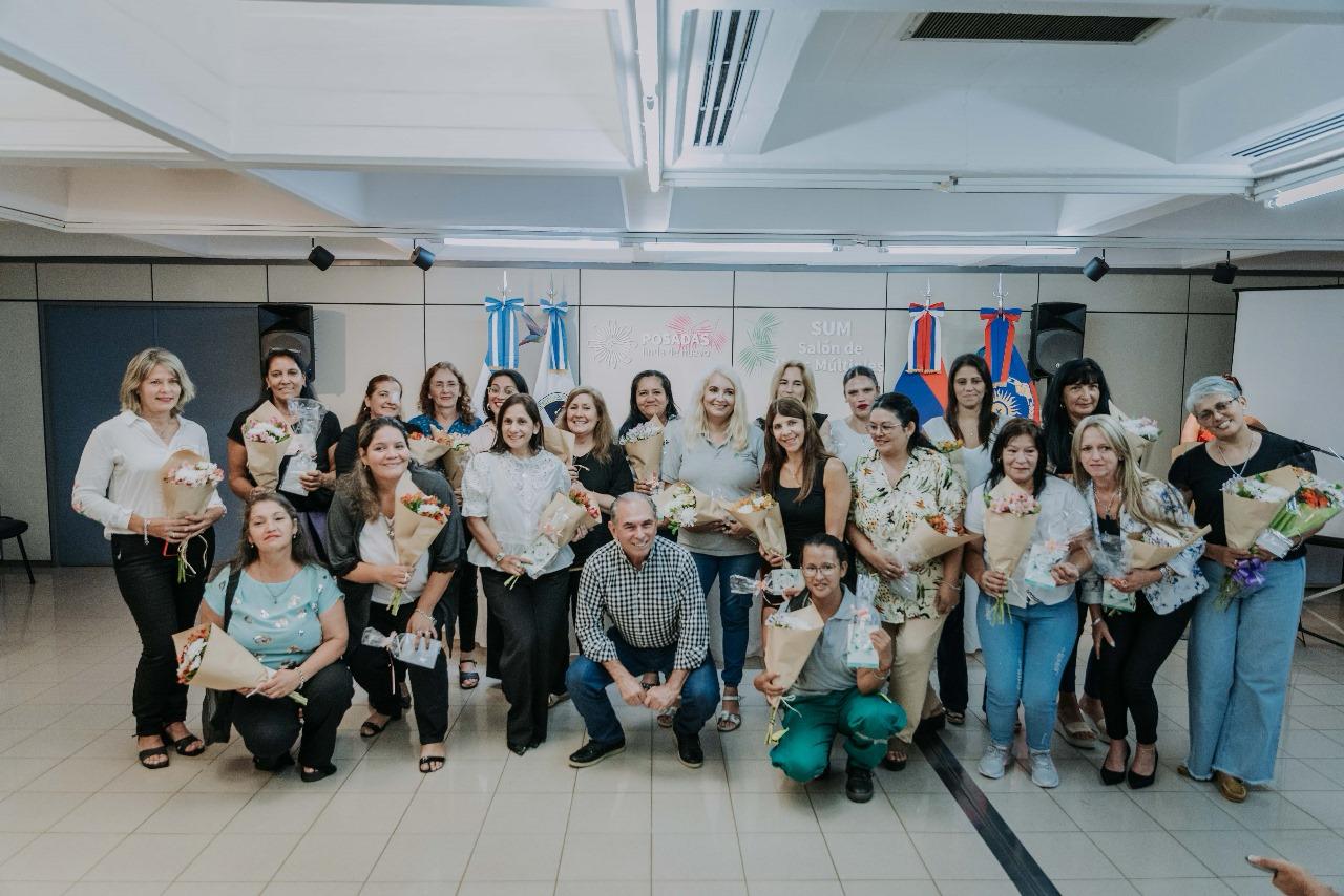 Stelatto rindió homenaje a las mujeres posadeñas por su comprometida labor