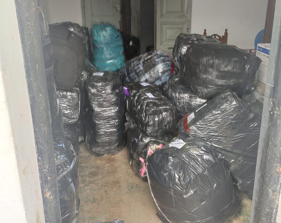 secuestran mercaderia de tours de compras valuada en mas de 8 millones de pesos 2 - 15
