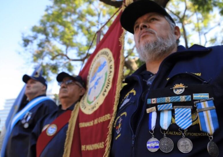 Cadena Nacional por el 42° Aniversario del Día del Veterano y Caídos en la Guerra de Malvinas