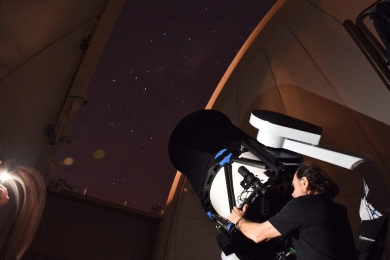 El Observatorio del Parque del Conocimiento abre sus puertas para una cita lunar