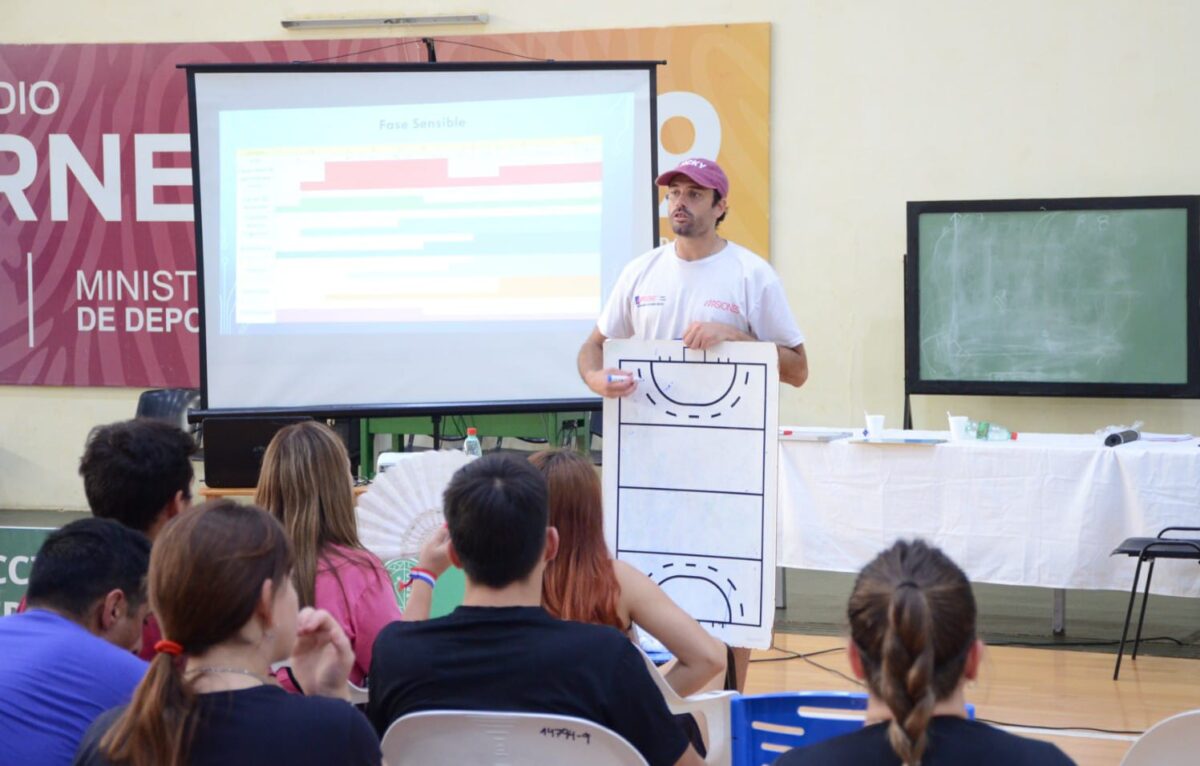 Realizaron en Oberá la capacitación de Desarrollo del Hockey Misionero