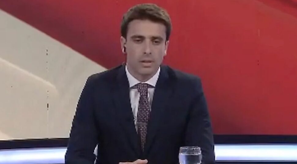 Un periodista reveló haber sido abusado por su tío y que su padre hizo lo mismo con su hermana