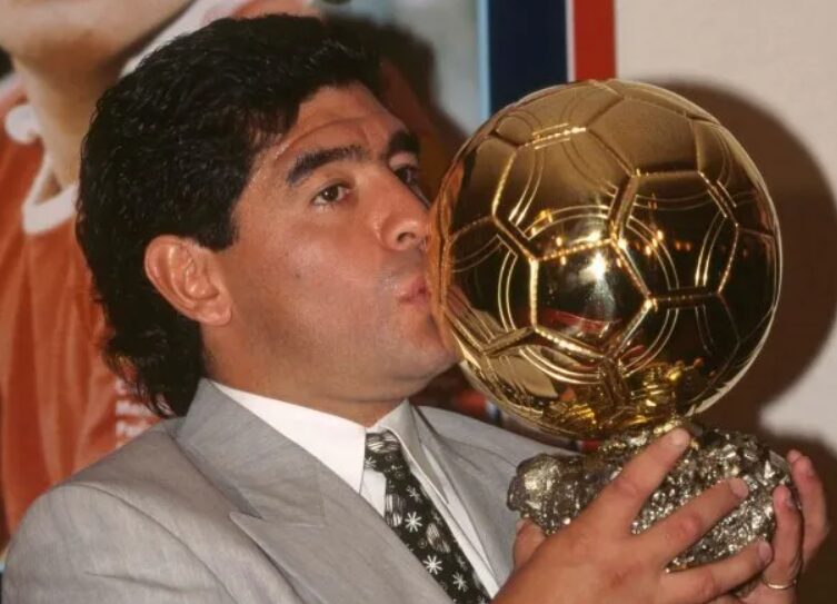 Apareció el Balón de Oro que le robaron a Diego Maradona y será subastado