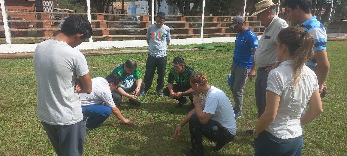 Casi 100 instituciones deportivas en Misiones recibieron capacitaciones en mantenimiento de canchas