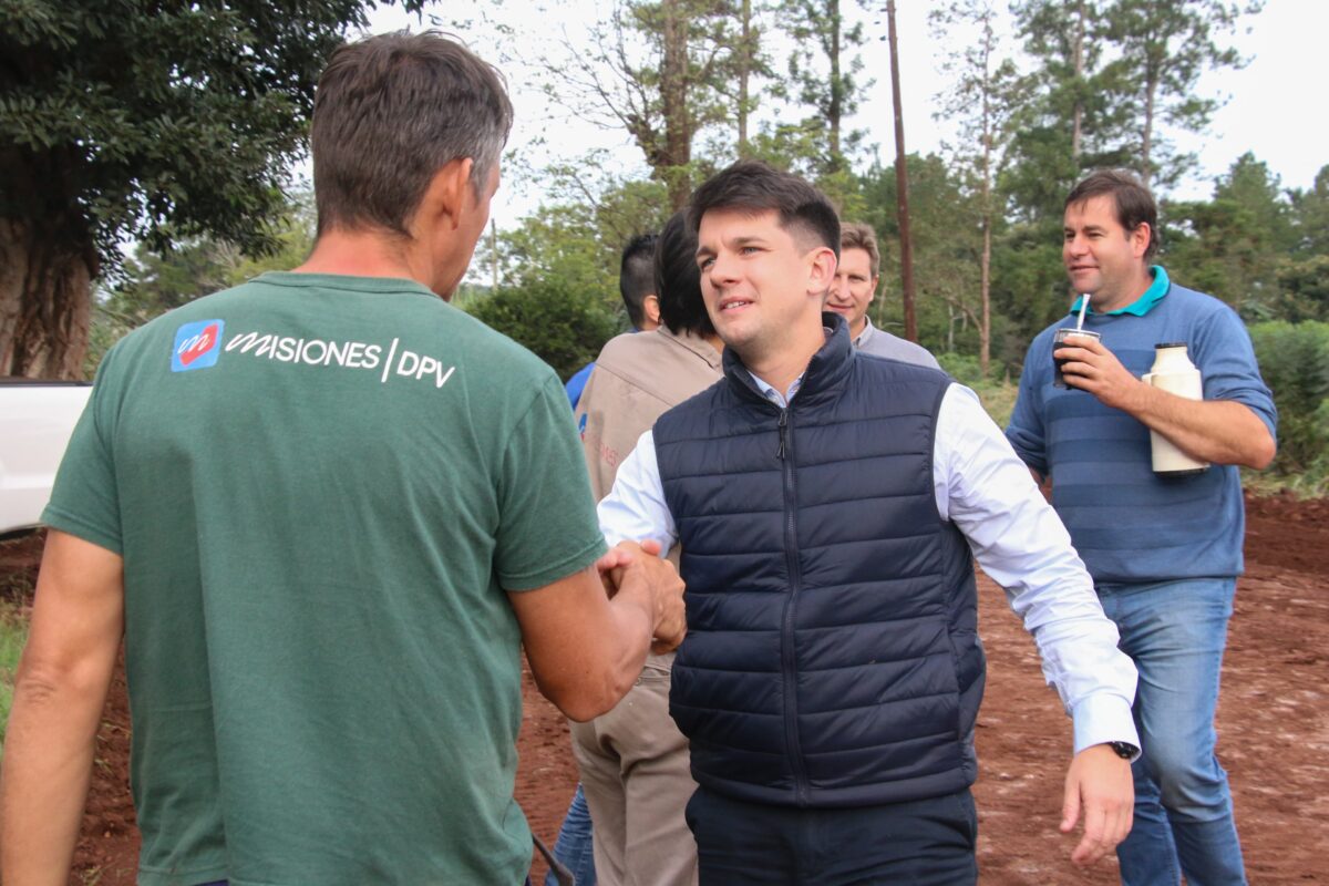 Continúa la puesta en valor de las rutas provinciales con obras en zonas de producción 8 16 - Continua la puesta en valor de las rutas provinciales con obras en zonas de produccion 9 - 15