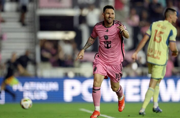 Messi volvió a brillar y desató una lluvia de récords