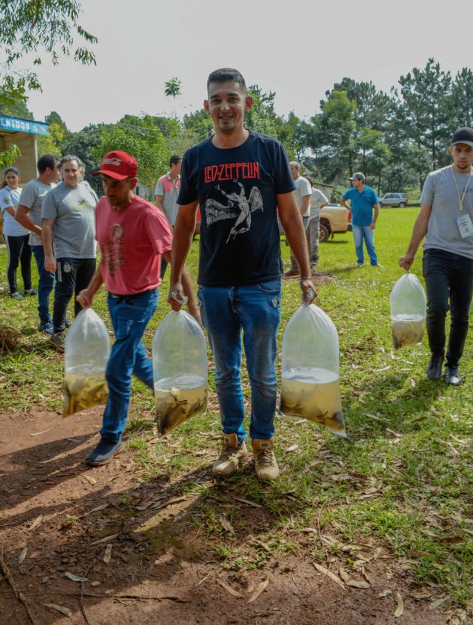Misiones continua apostando a la produccion piscicola con casi 3 mil entregas de alevines 1 - 7