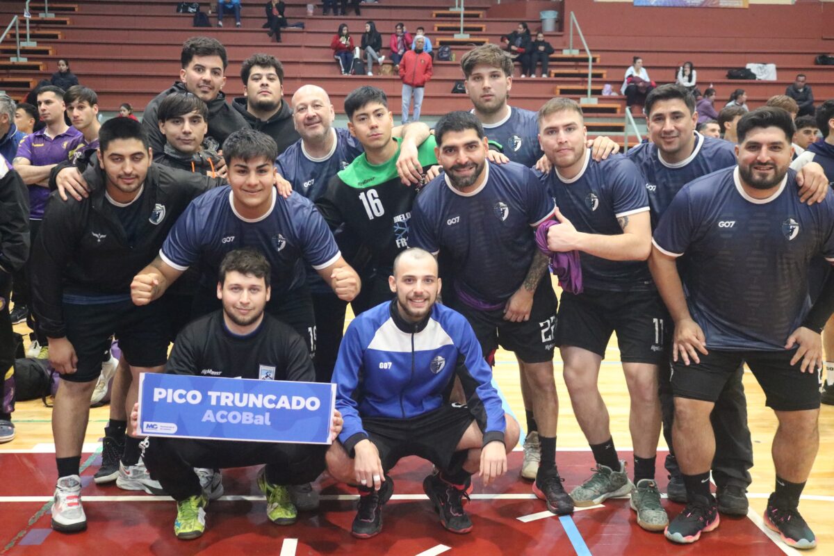 Se inauguro en Montecarlo el Torneo Nacional de Clubes Adultos de Handball 10 - 3