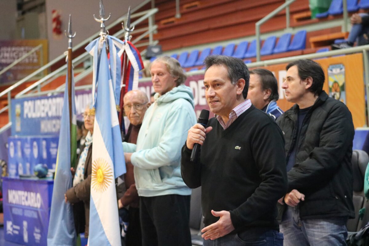 Se inauguró en Montecarlo el Torneo Nacional de Clubes Adultos de Handball