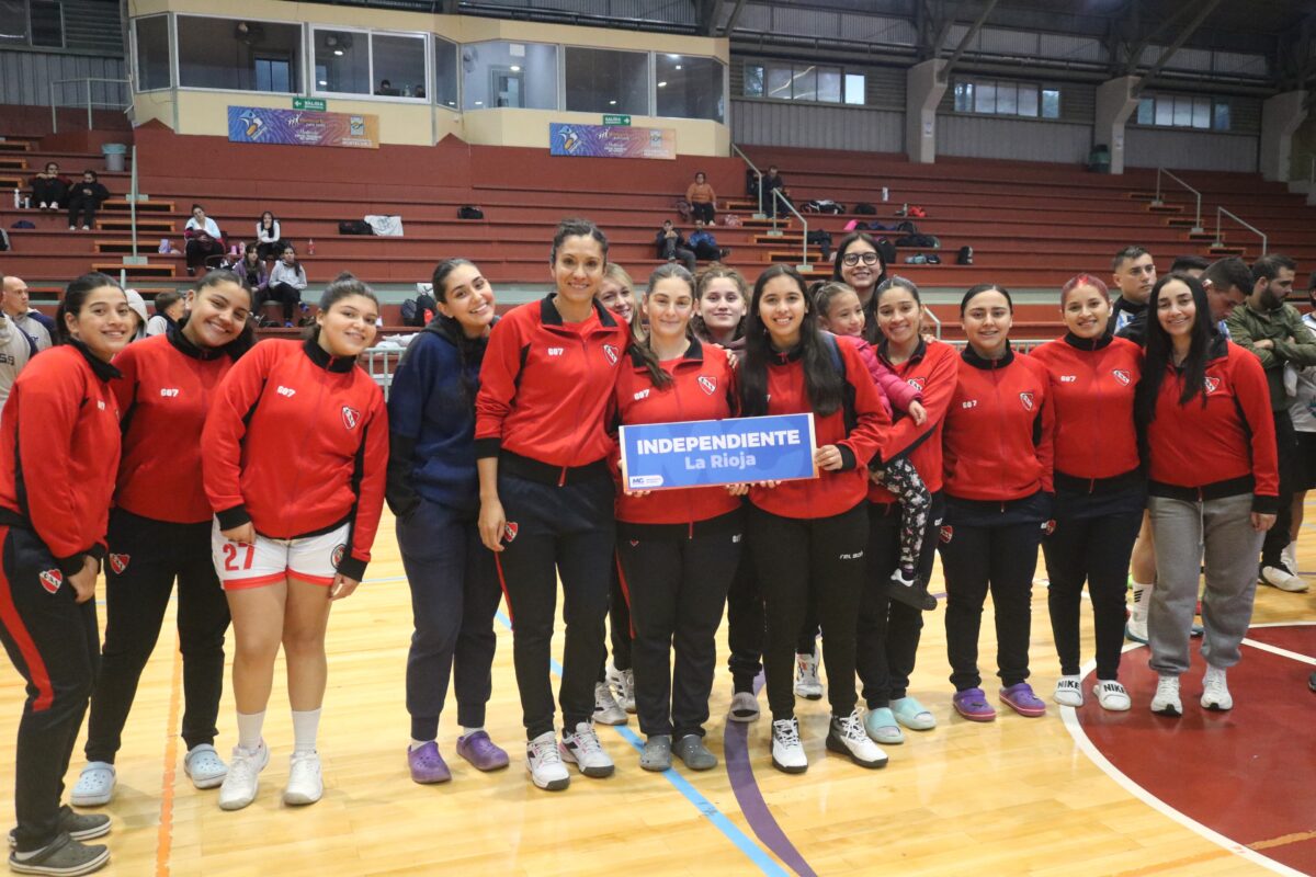Se inauguro en Montecarlo el Torneo Nacional de Clubes Adultos de Handball 6 - 11